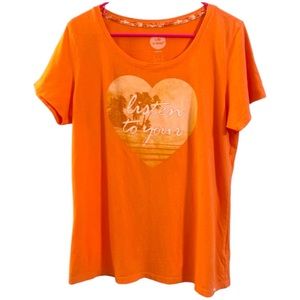 Life is Good Listen to Your Heart Classic Fit Tee L
